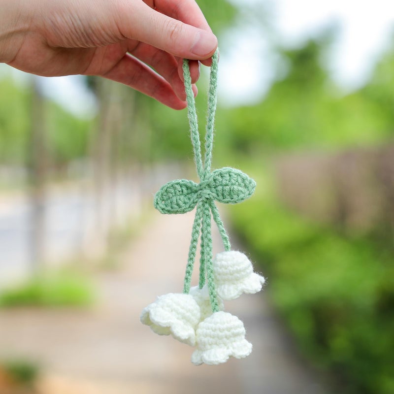 BSMTEBN Car Mirror Hanging Accessories Lily Flower Handmade Knitted Car Pendant Cute Car Decorations for Women Crochet Rearview Mirror Accessories for Decoration Pendant Car Accessories Pendant (White 1) - Image 2